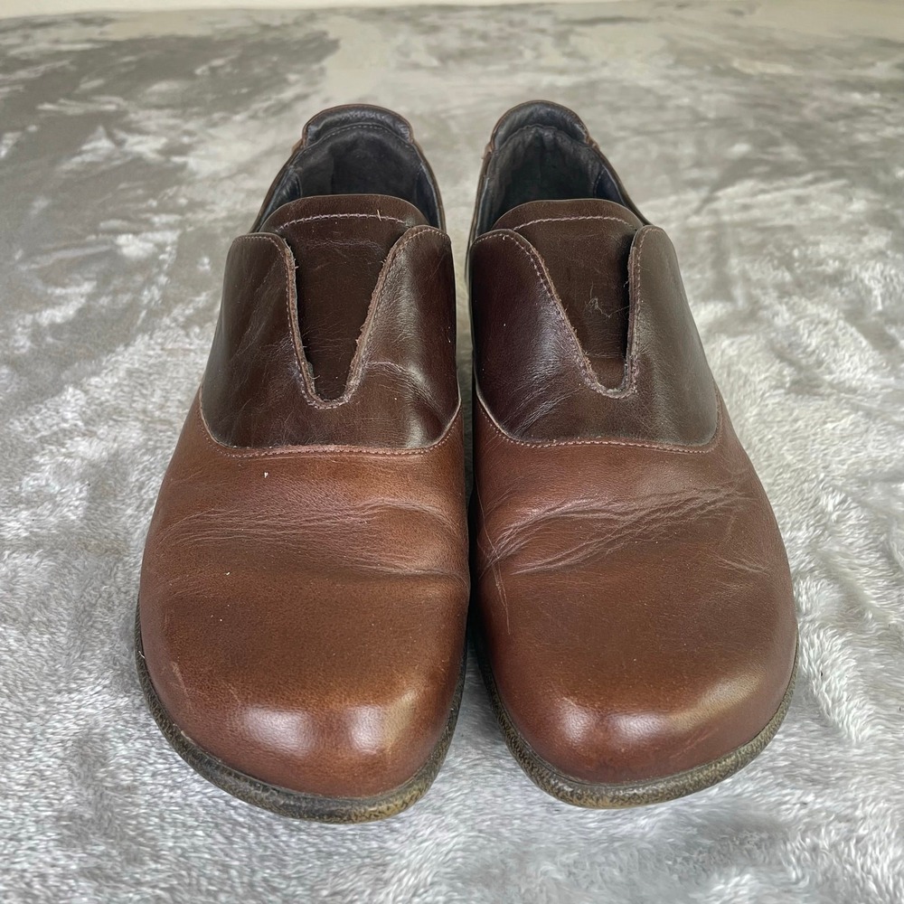 NAOT Handmade Leather Womens Shoes Sz 9.5 Minimalist Slip On Flat Cottage Folk